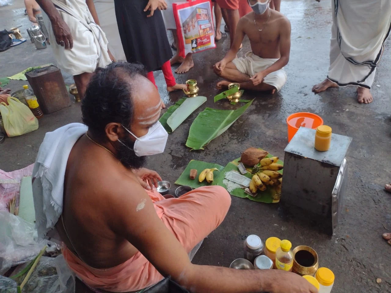 River Nila Bharathapuzha Hindu Cremation rituals scene